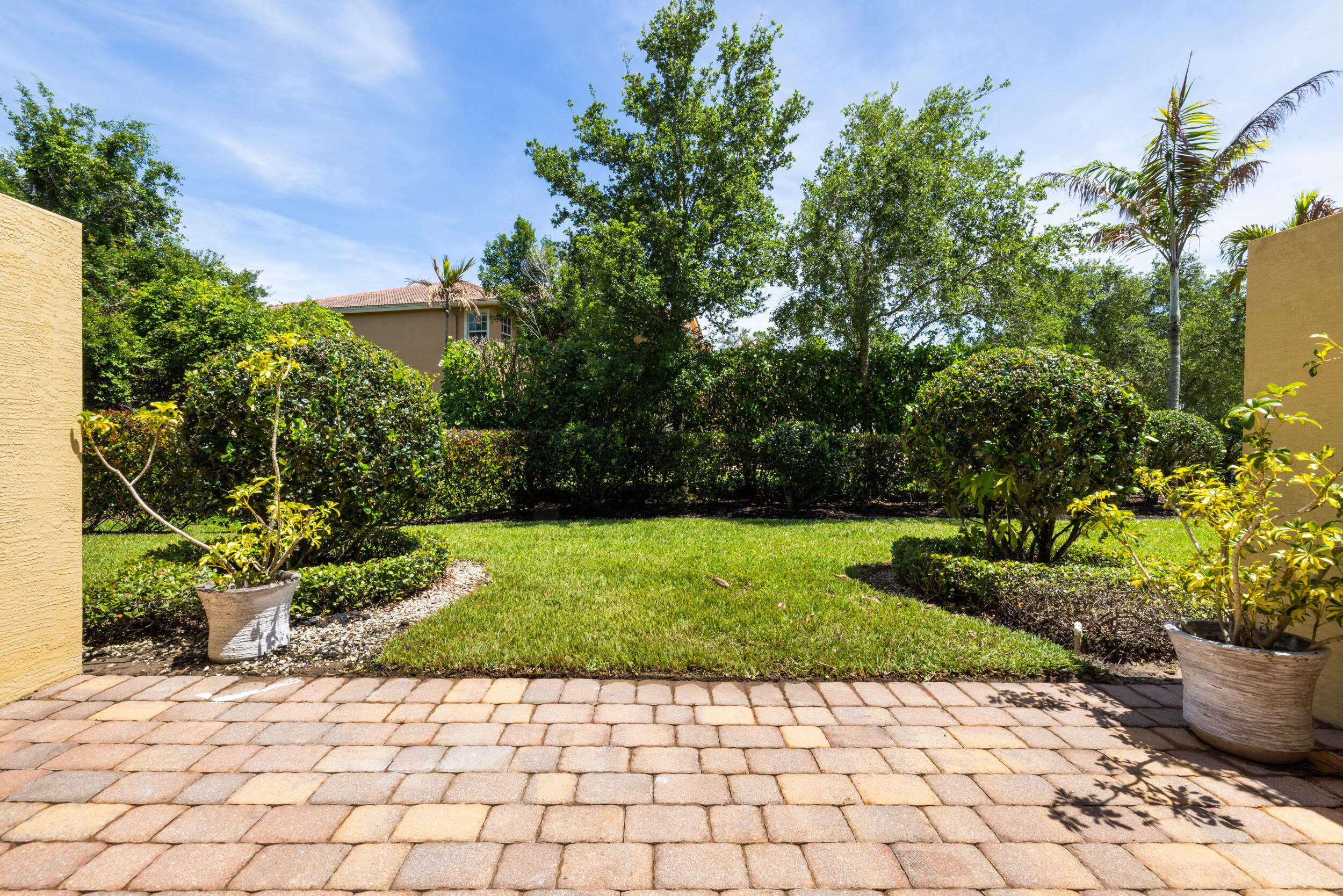 RIVER GLEN - Residential