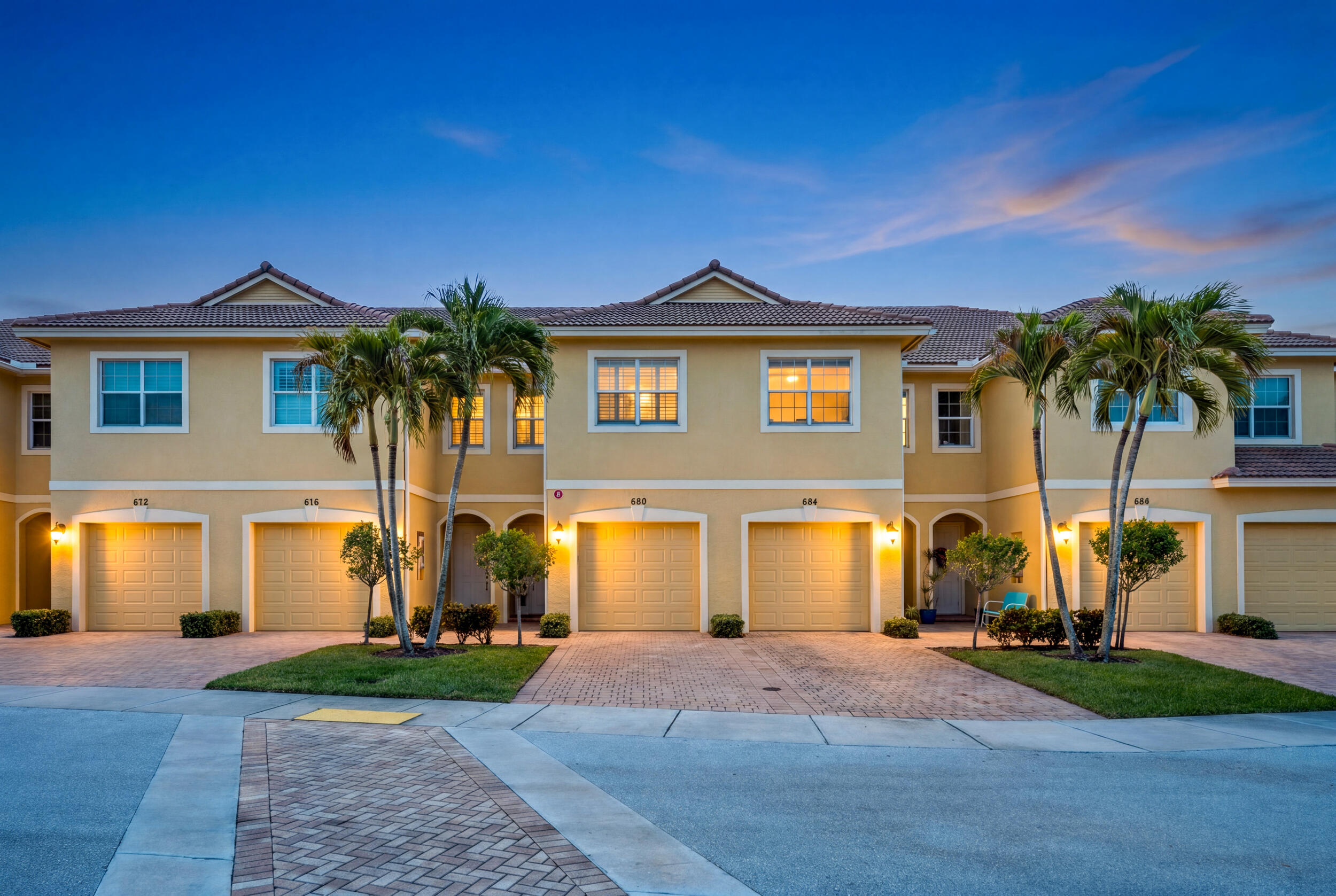 RIVER GLEN - Residential