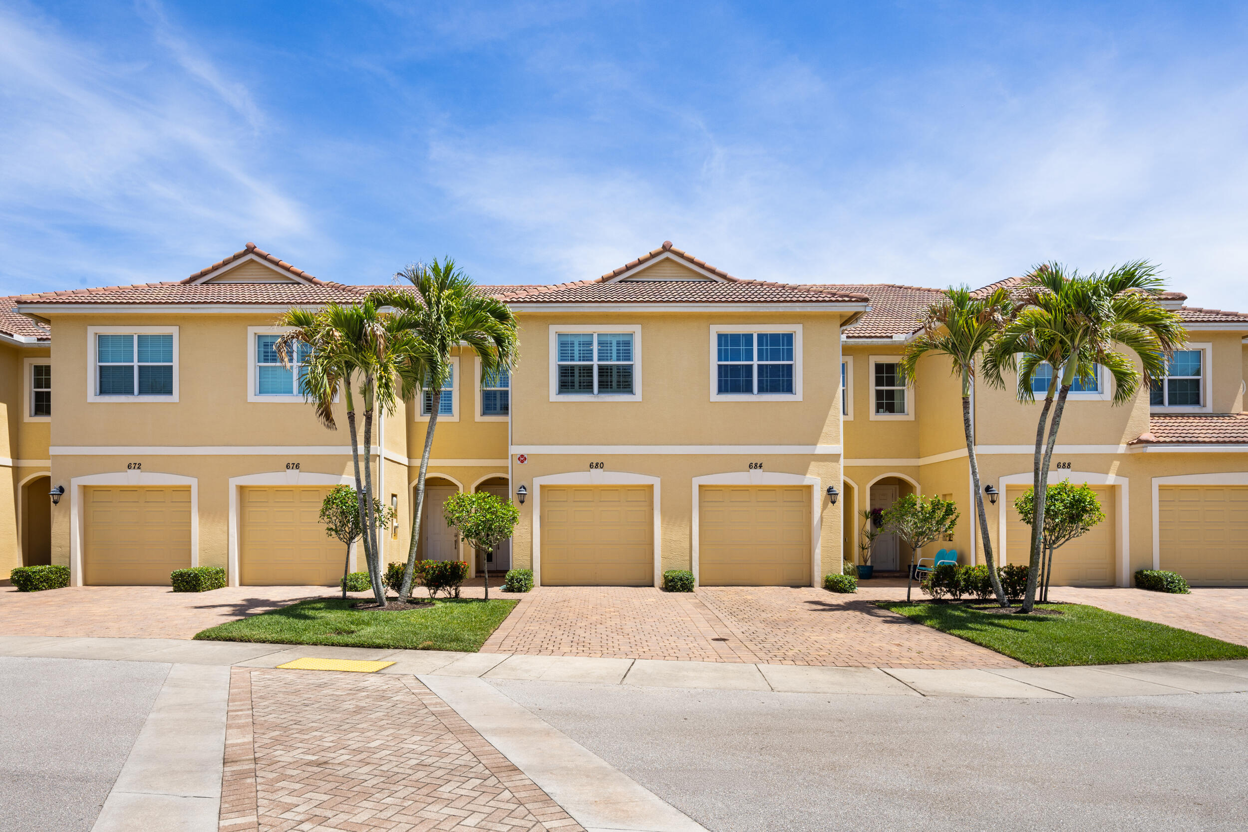 RIVER GLEN - Residential
