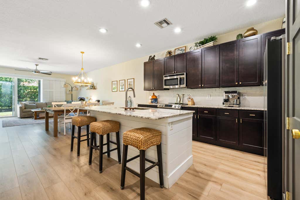 Photo of 680 SW Glen Crest Way, Stuart, FL 34997 (MLS # B26031916)
