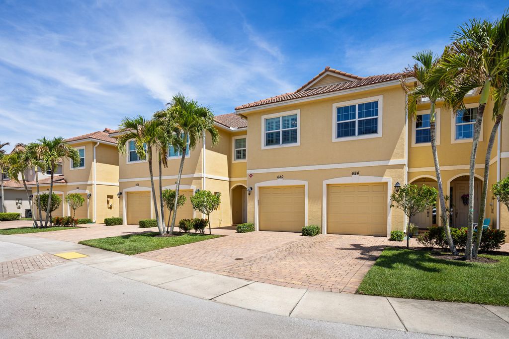 Photo of 680 SW Glen Crest Way, Stuart, FL 34997 (MLS # B26031916)