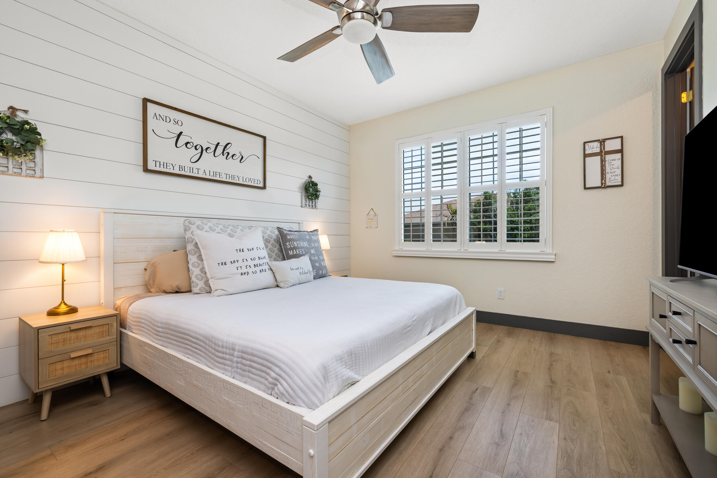 RIVER GLEN - Residential