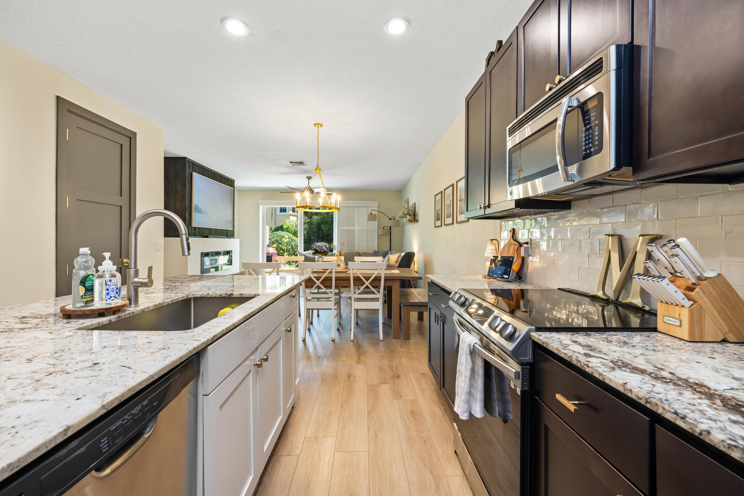 RIVER GLEN - Residential