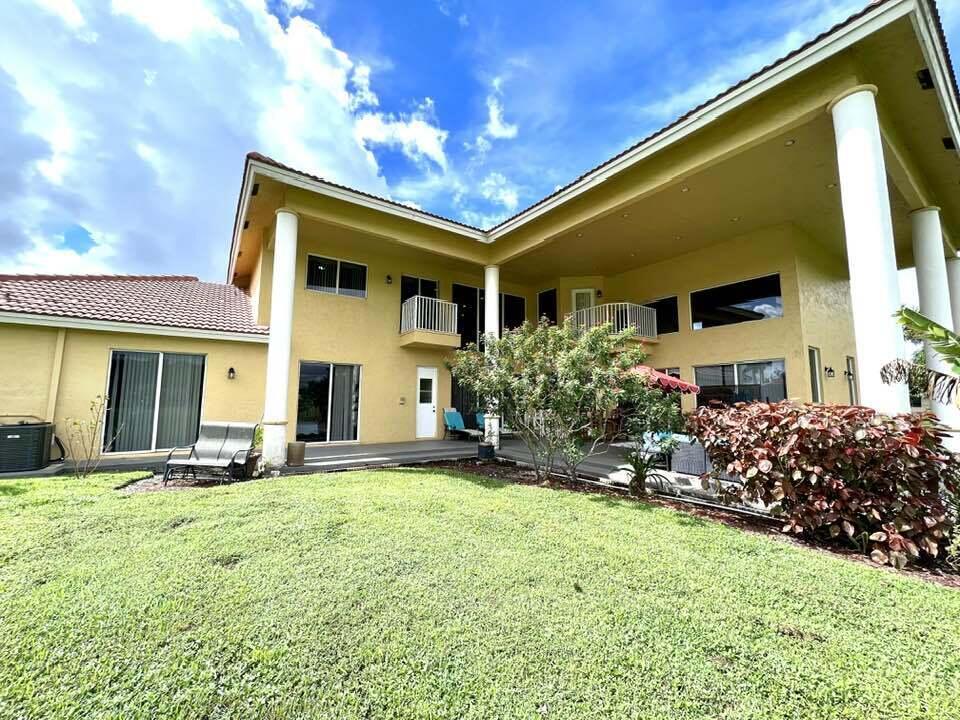 PADDOCK PARK 2 OF WELLING - Residential Lease