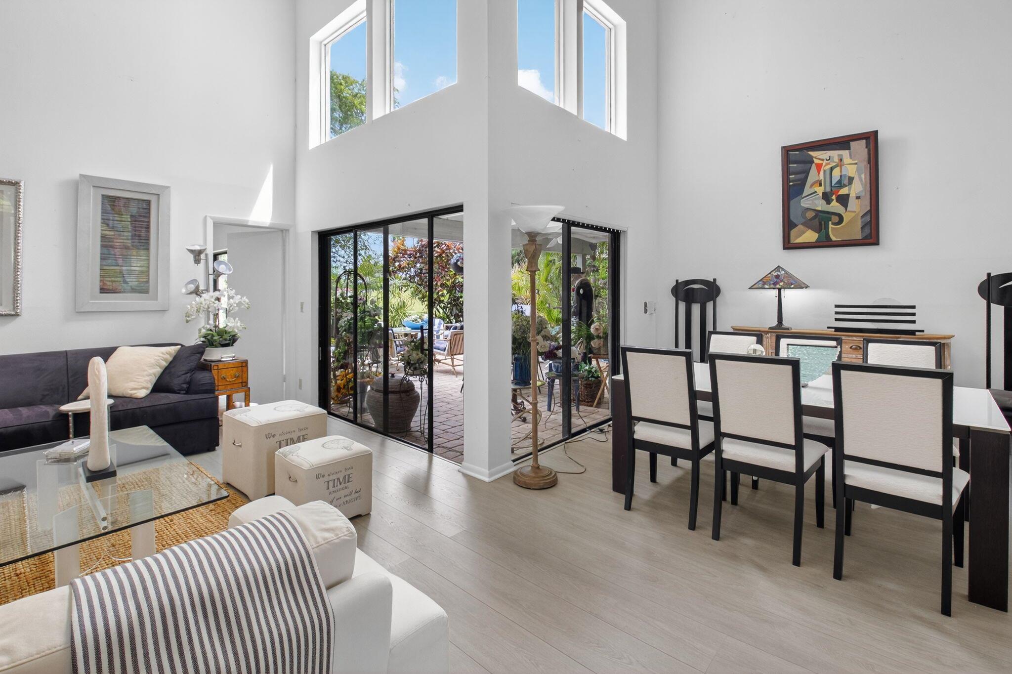 5661 Lakeview Mews Drive