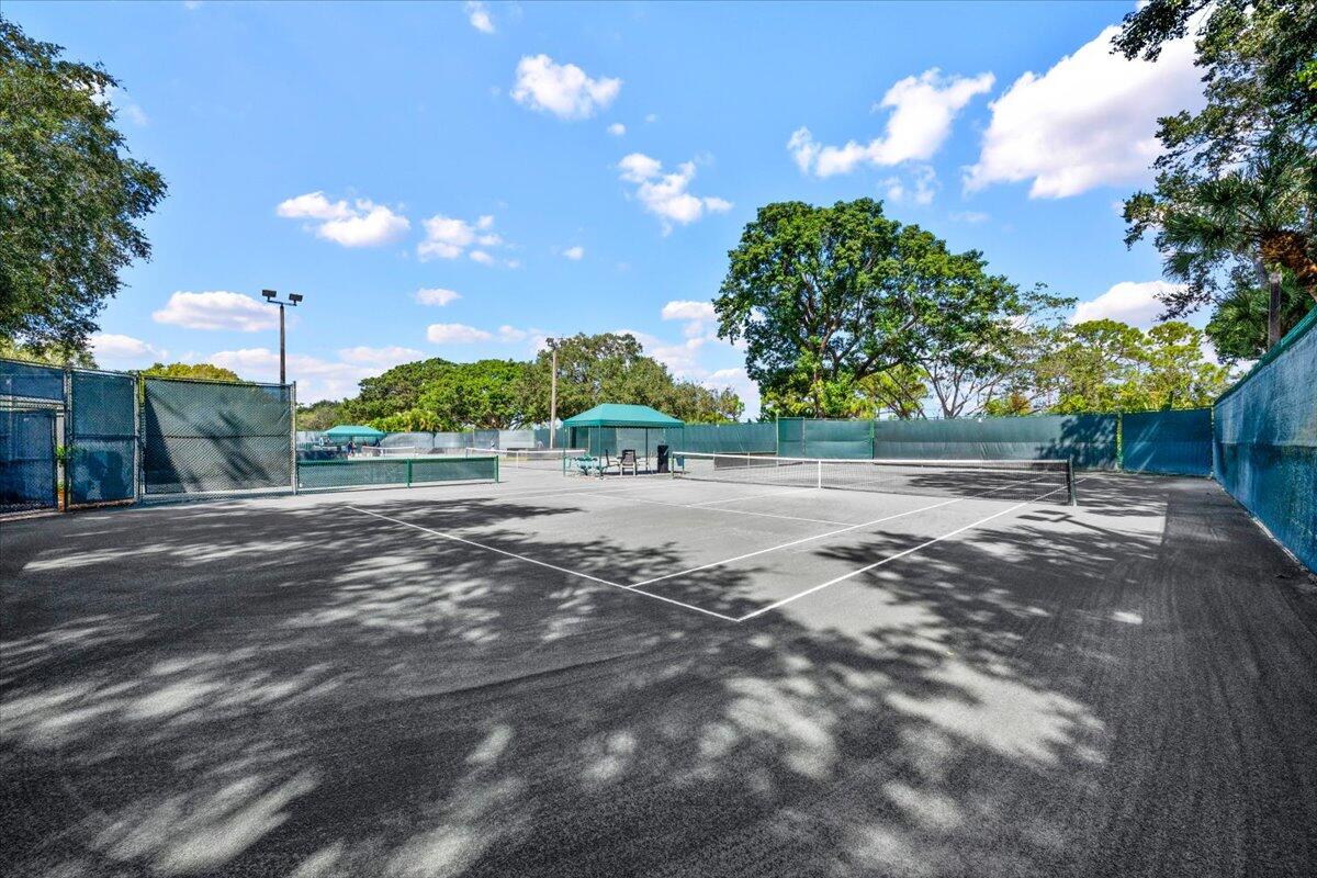 HERITAGE OAKS - Residential