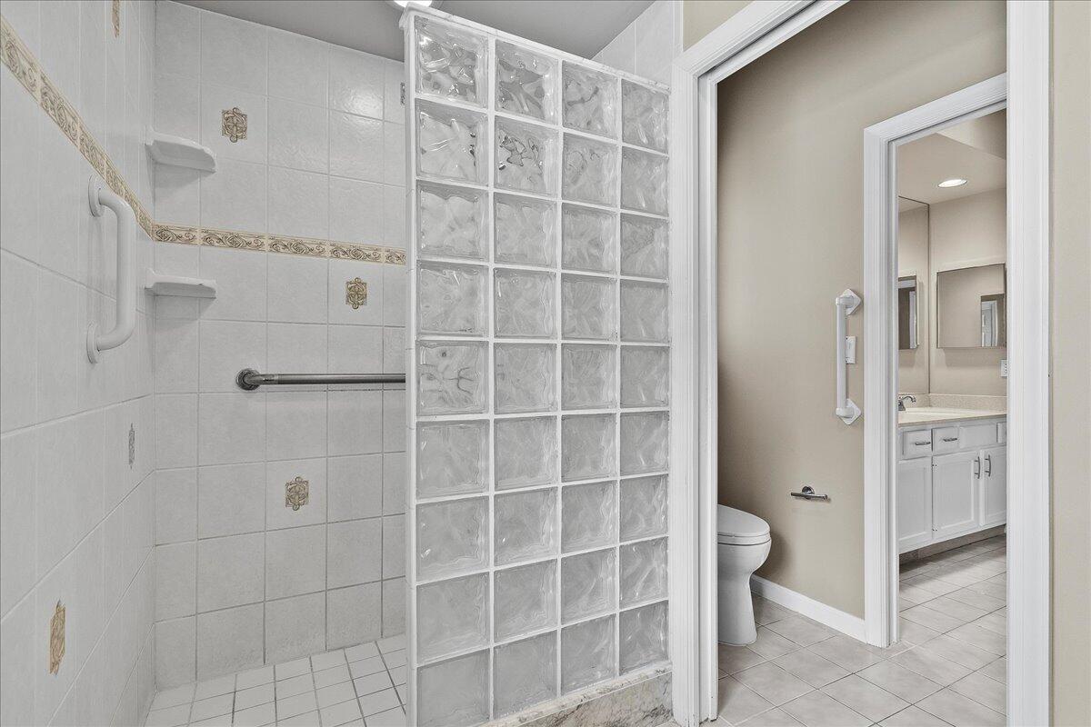 HERITAGE OAKS - Residential