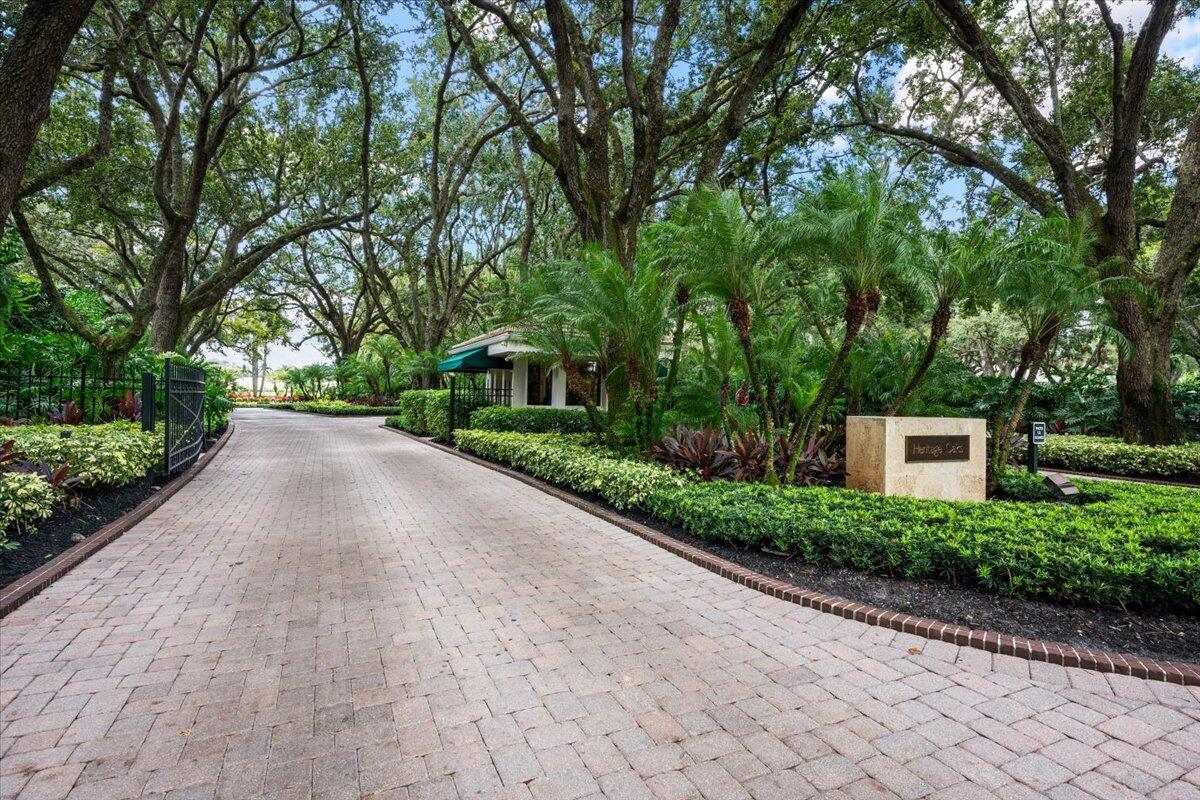 HERITAGE OAKS - Residential