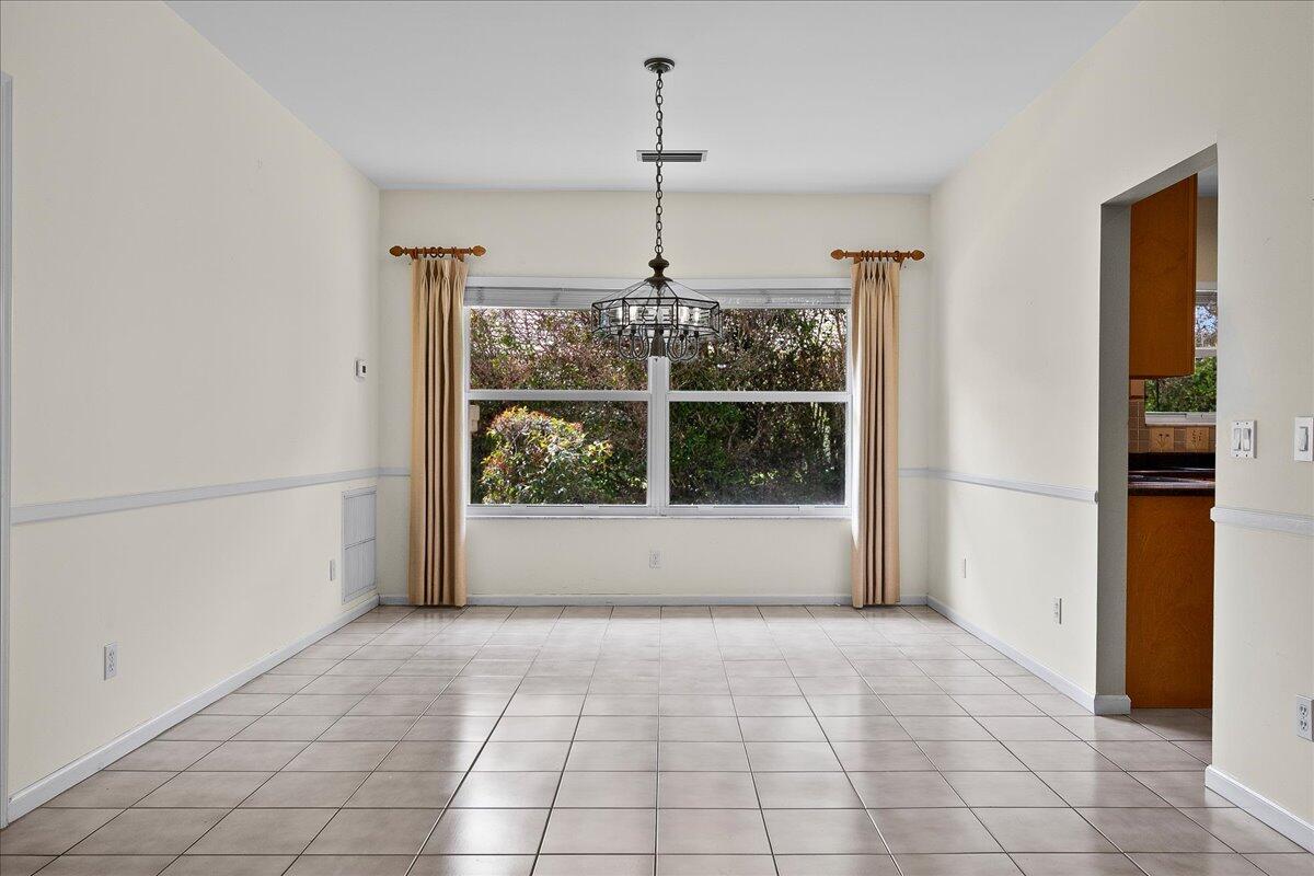 HERITAGE OAKS - Residential