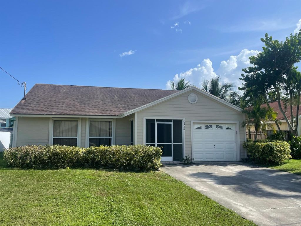 Photo of 6358 Barbara Street, Jupiter, FL 33458 (MLS # R10910031)