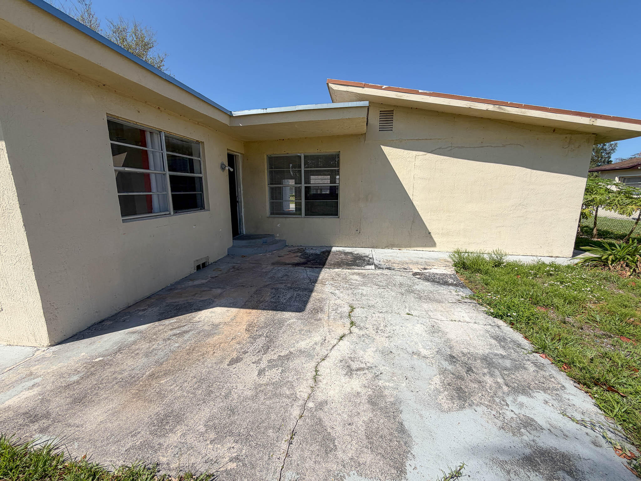 ZILADEN PROPERTIES - Residential Lease