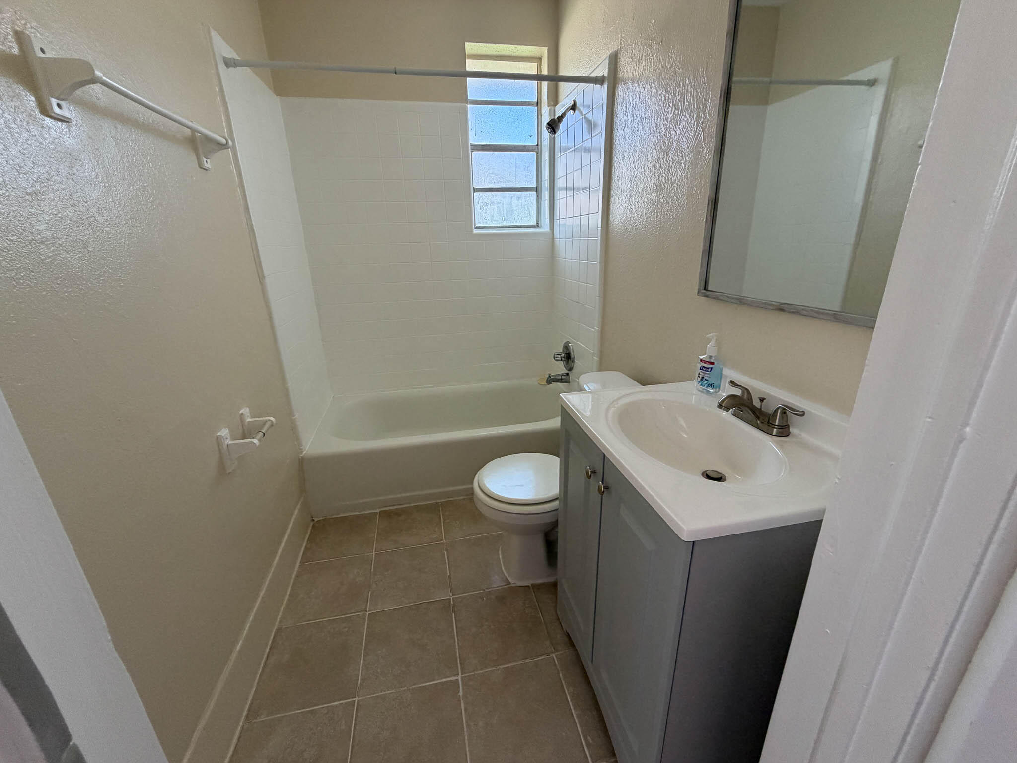 ZILADEN PROPERTIES - Residential Lease