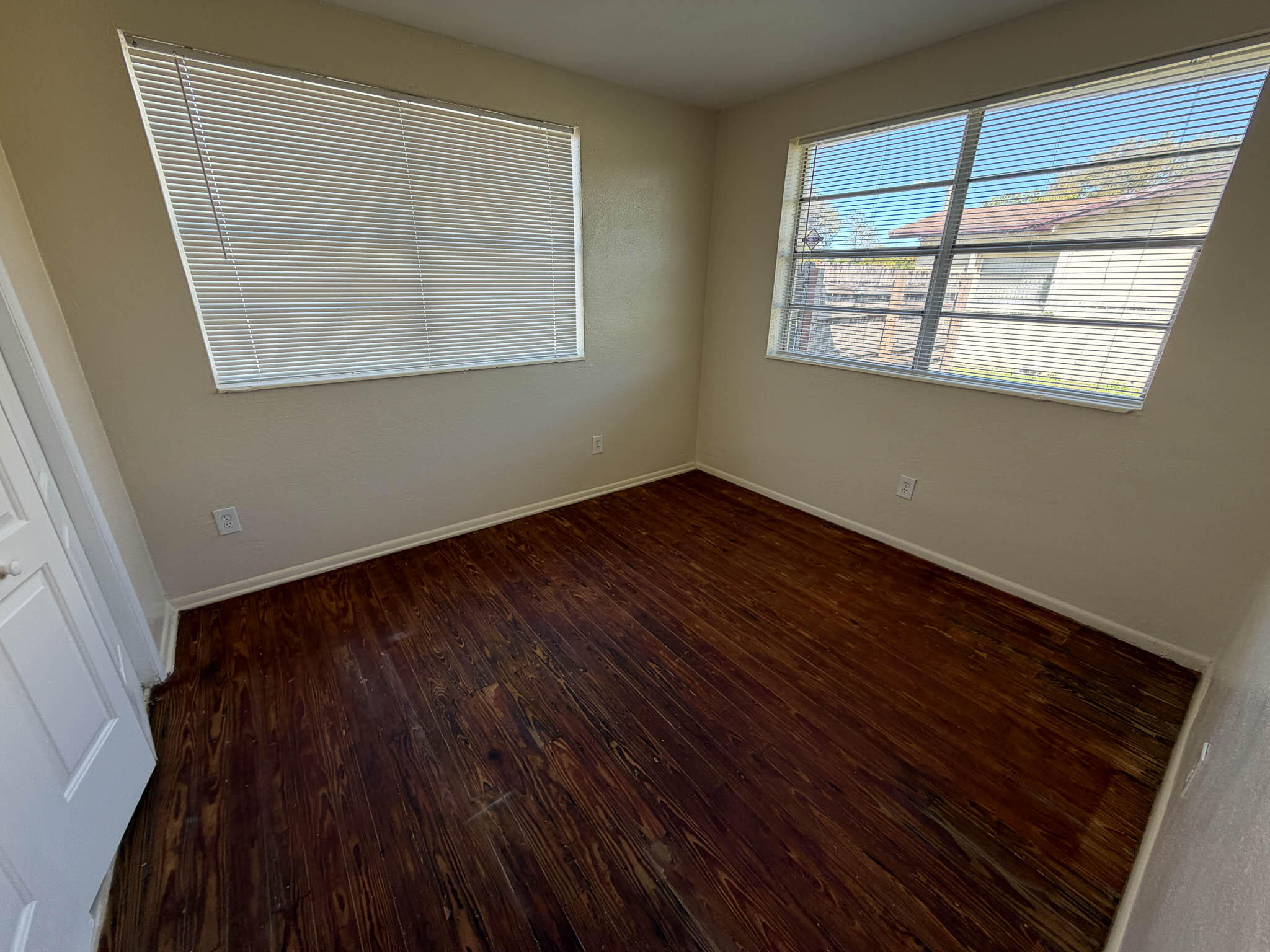 ZILADEN PROPERTIES - Residential Lease