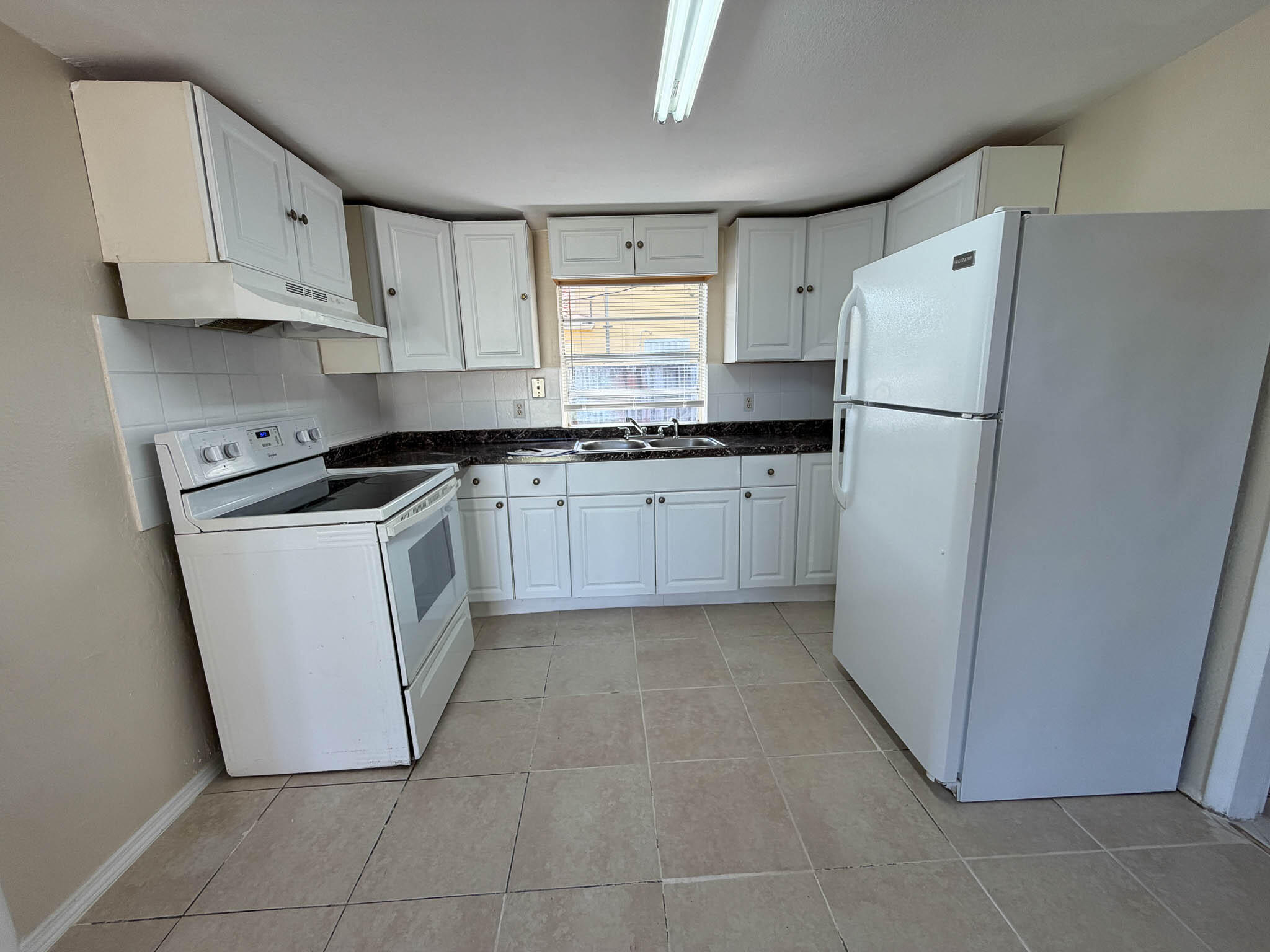 ZILADEN PROPERTIES - Residential Lease