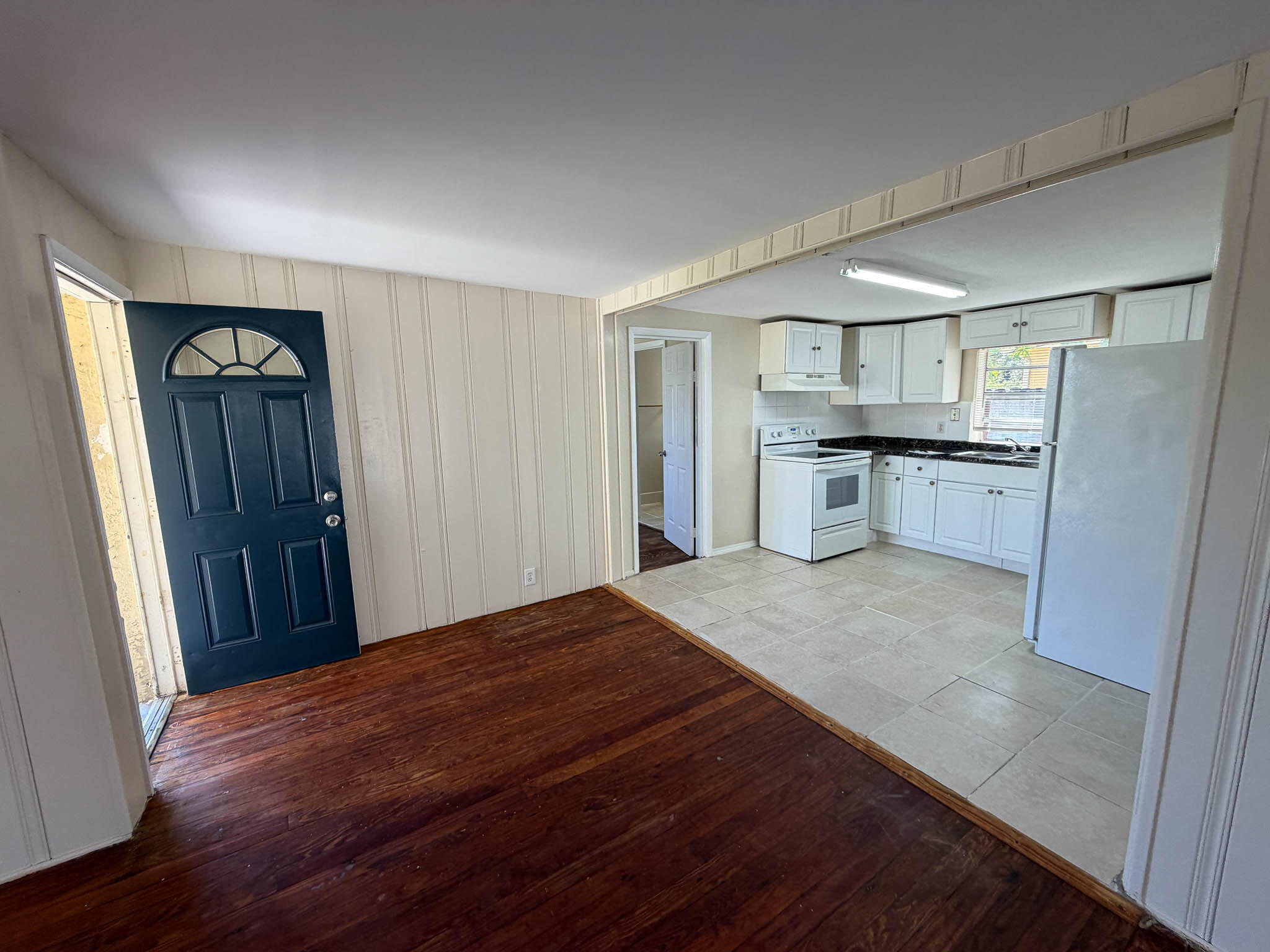 ZILADEN PROPERTIES - Residential Lease