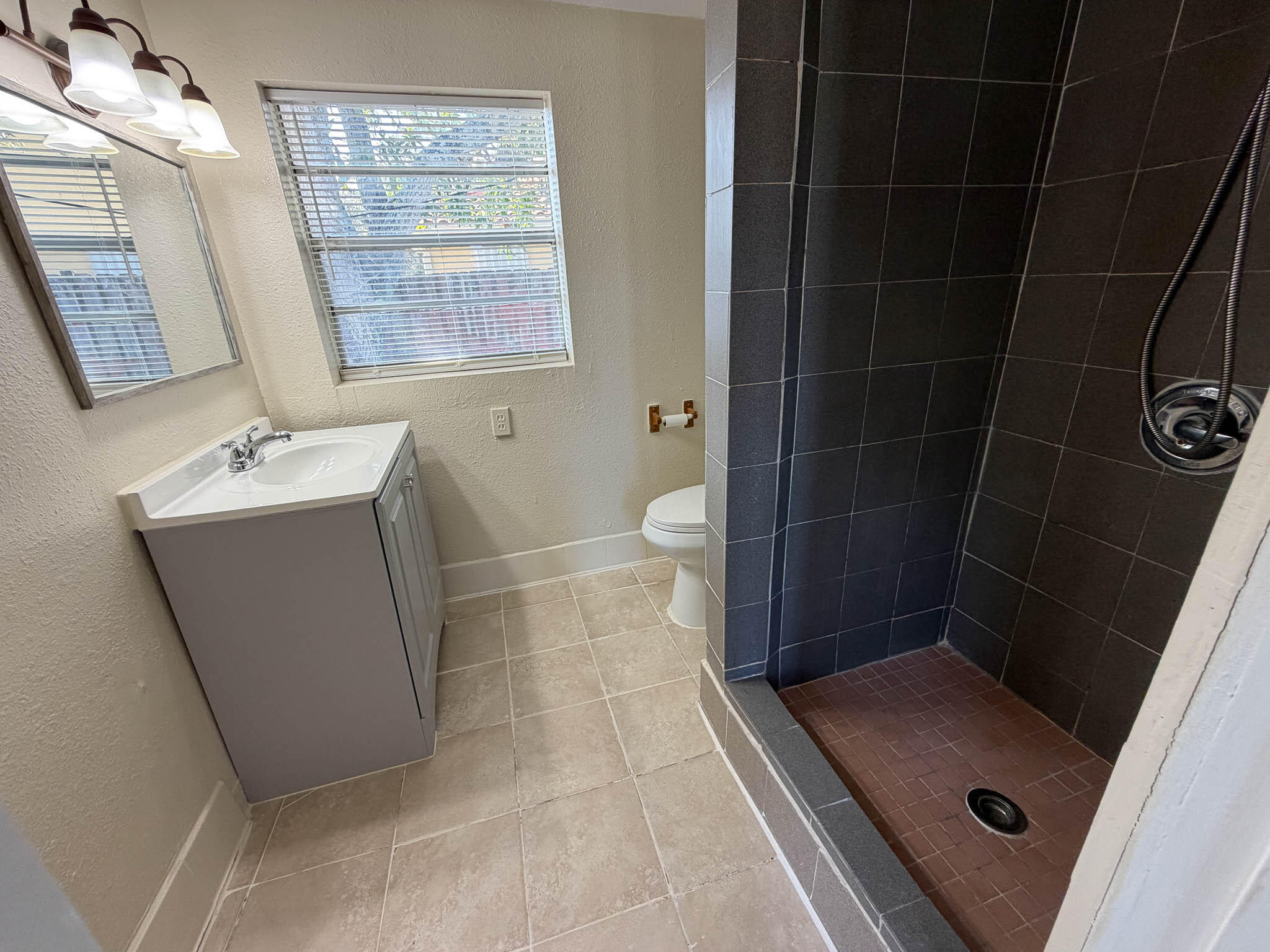 ZILADEN PROPERTIES - Residential Lease