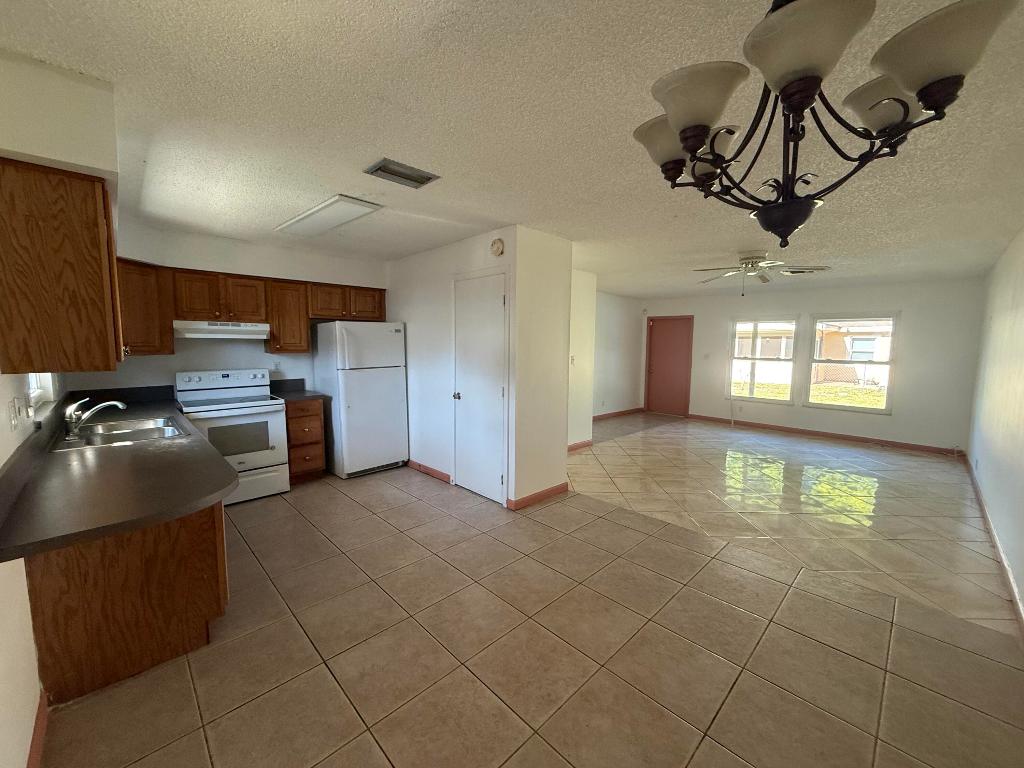 MC S ACRES - Residential Lease