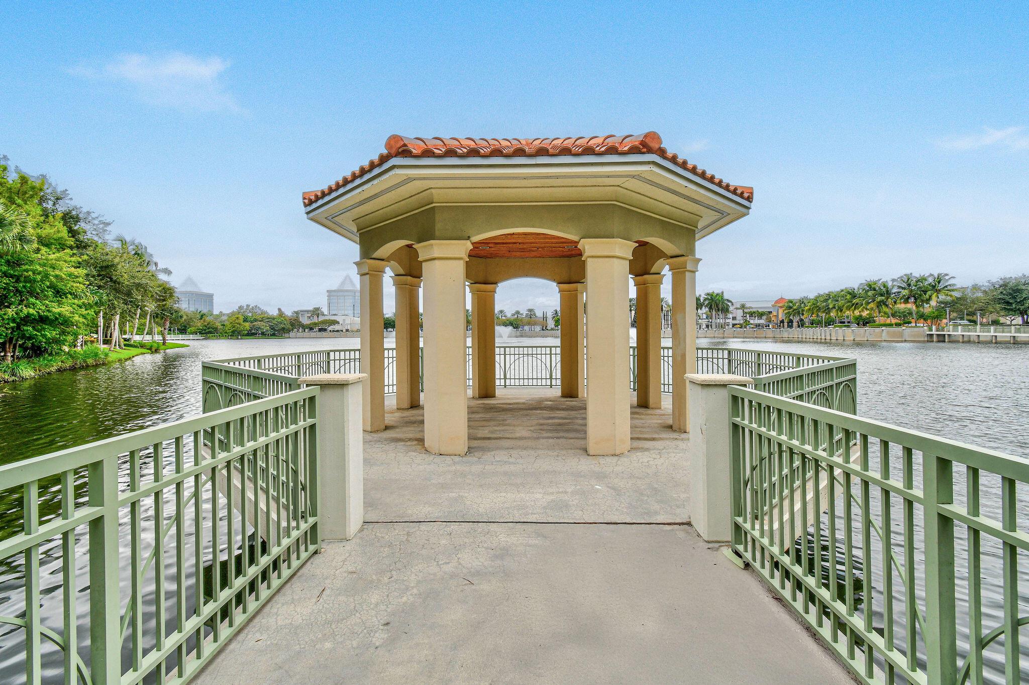 LANDMARK AT THE GARDENS C - Residential