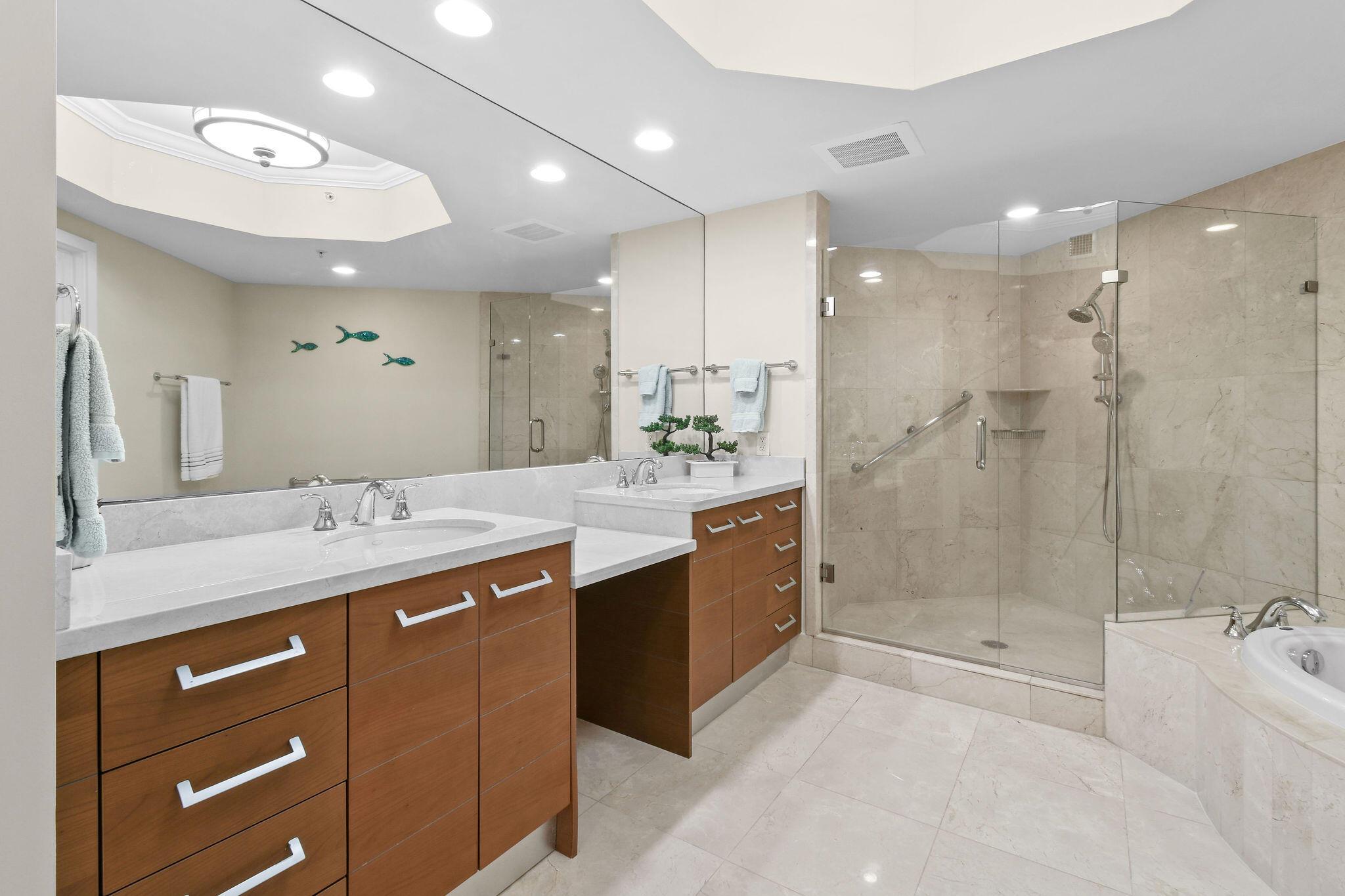 LANDMARK AT THE GARDENS C - Residential