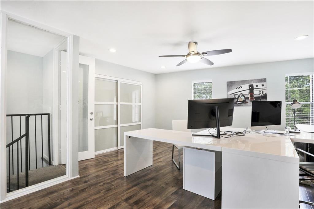 Riverfront Townhouses - Residential