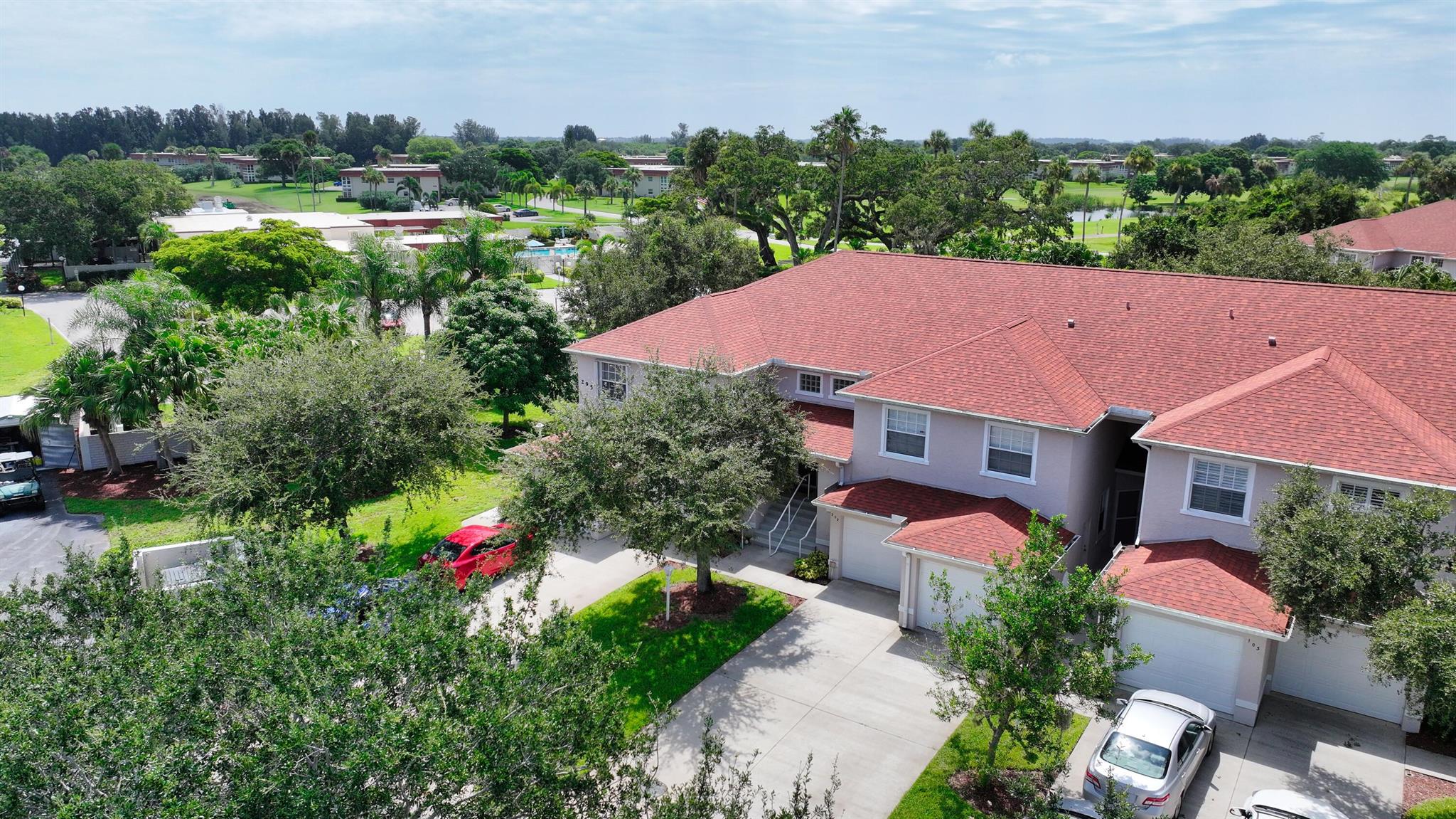 GRAND ROYALE - Residential