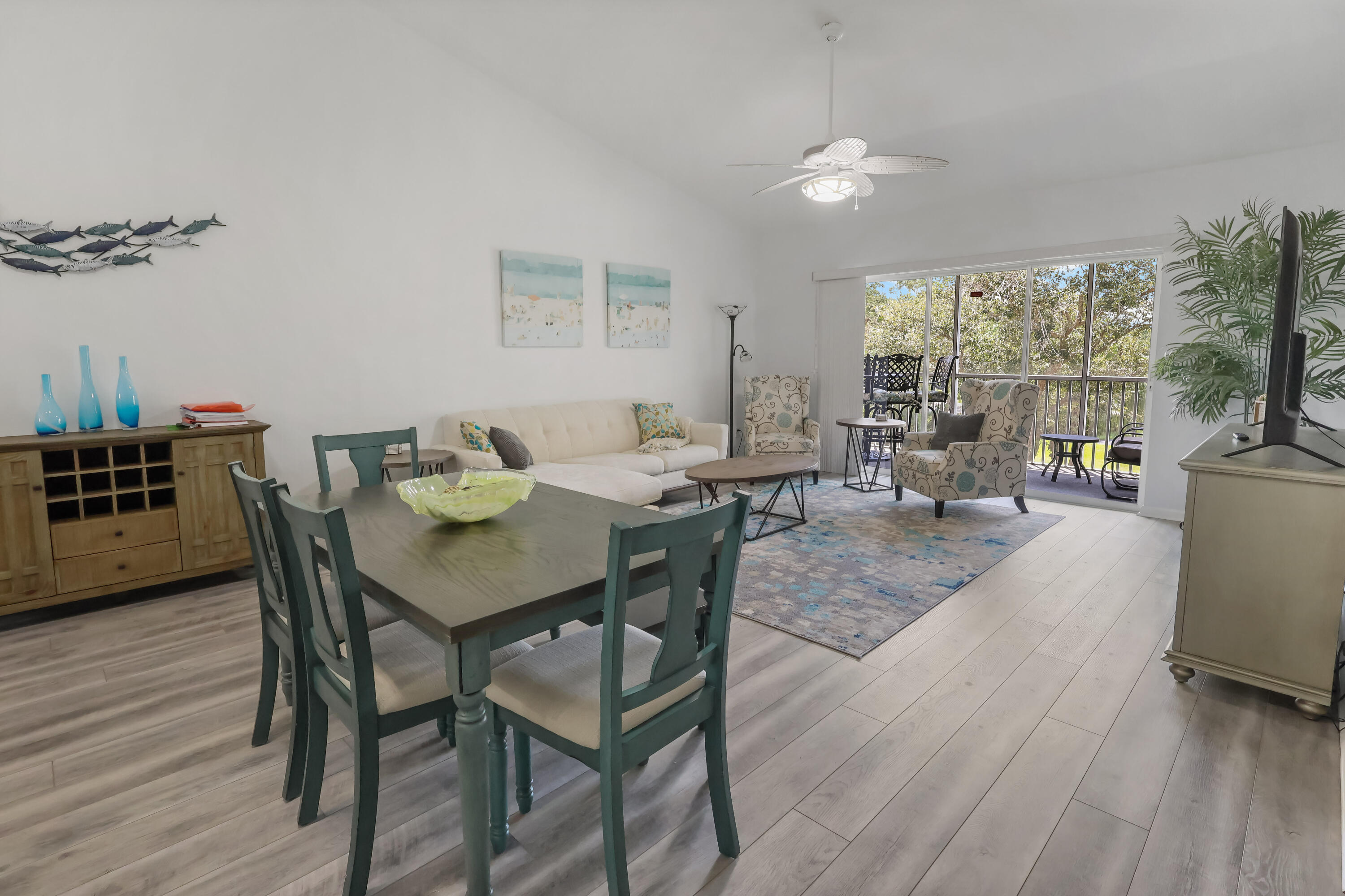 GRAND ROYALE - Residential