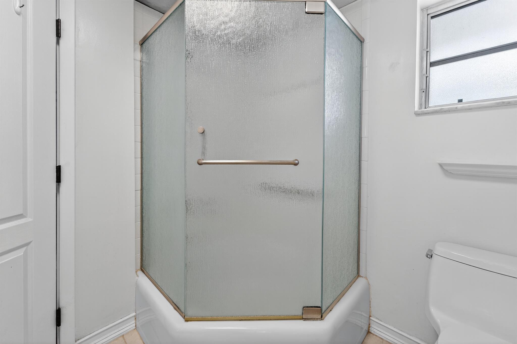 VAN SCOTT CONDO - Residential