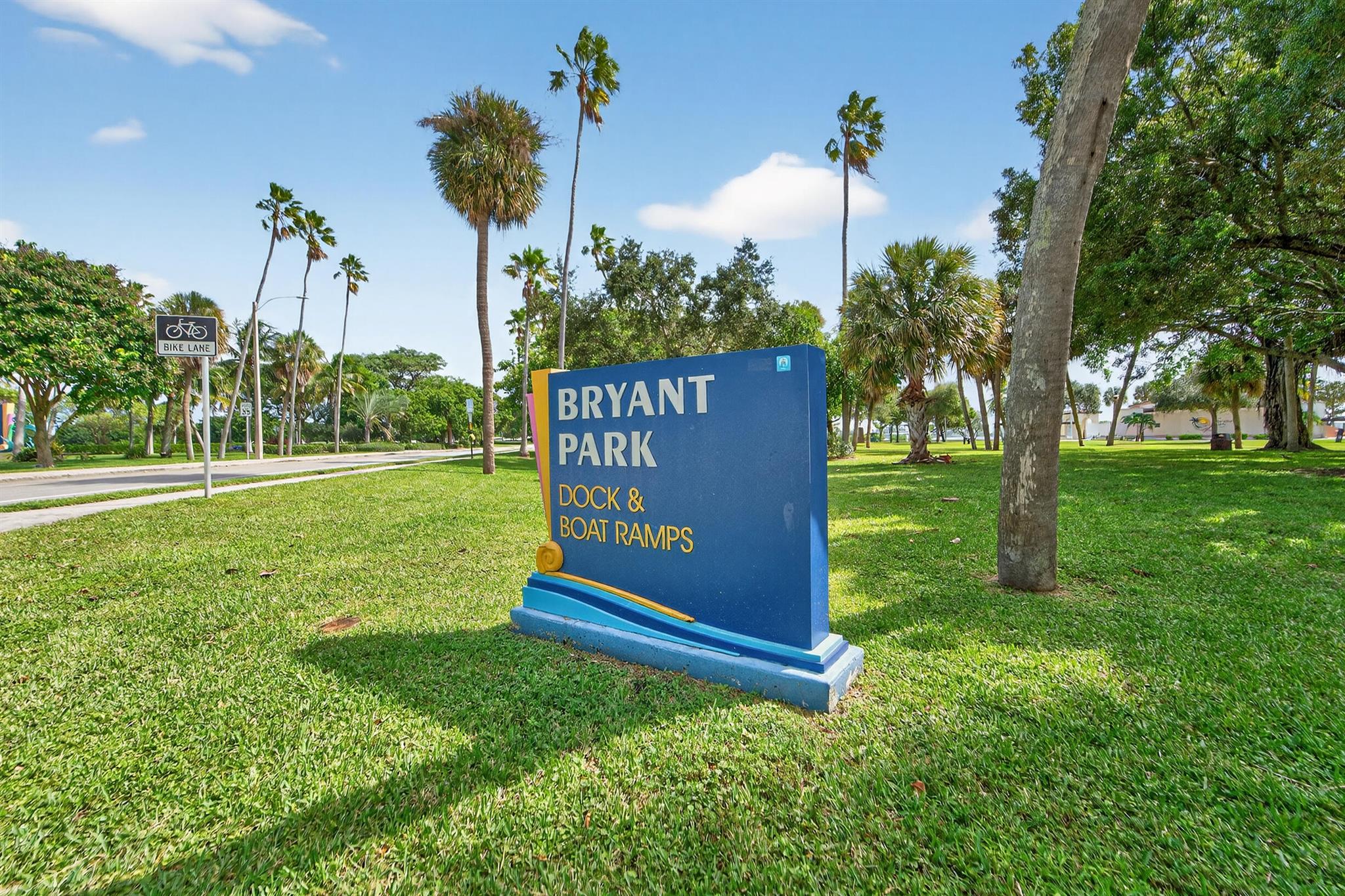 VAN SCOTT CONDO - Residential