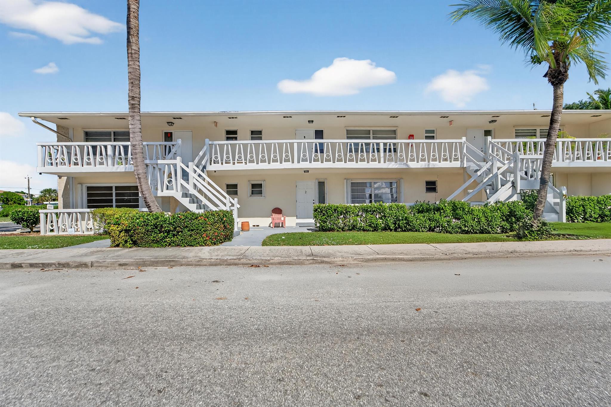 VAN SCOTT CONDO - Residential