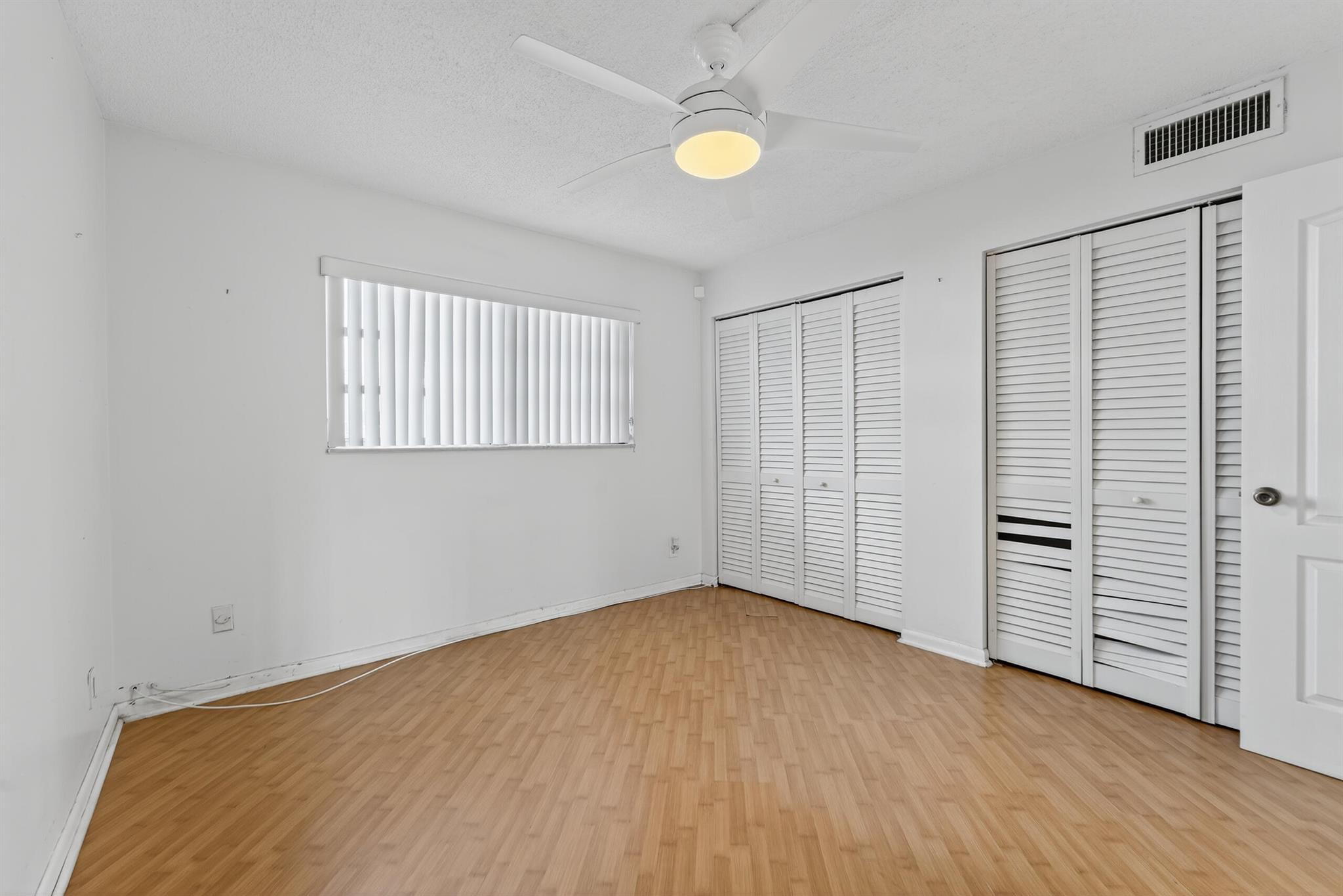 VAN SCOTT CONDO - Residential