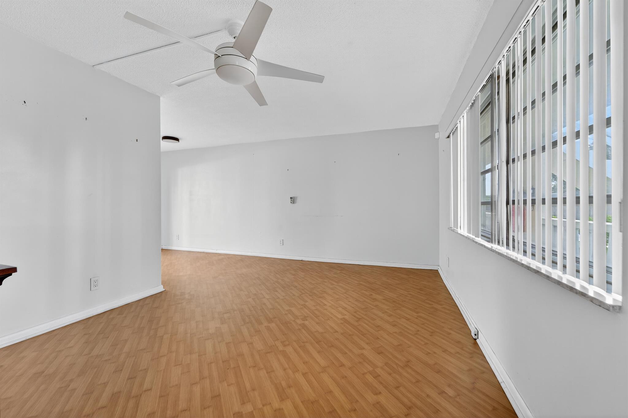 VAN SCOTT CONDO - Residential