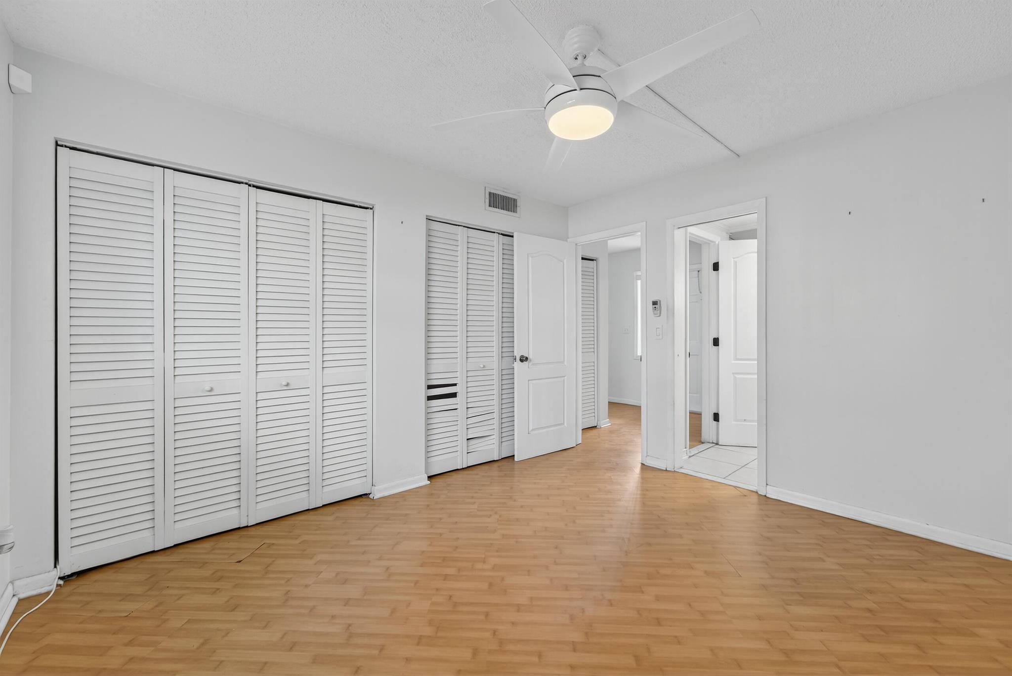 VAN SCOTT CONDO - Residential