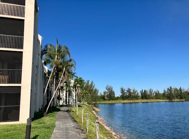 LAKE EMERALD CONDOMINIUM NO - Residential