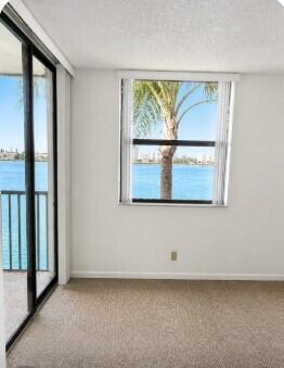 LAKE EMERALD CONDOMINIUM NO - Residential