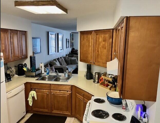 LAKE EMERALD CONDOMINIUM NO - Residential