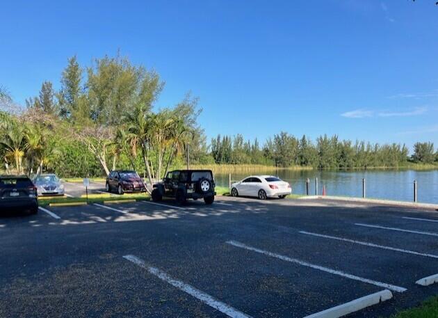 LAKE EMERALD CONDOMINIUM NO - Residential