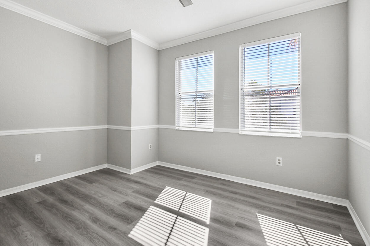 RESIDENCES AT LEGACY PLACE CONDO - Residential Lease