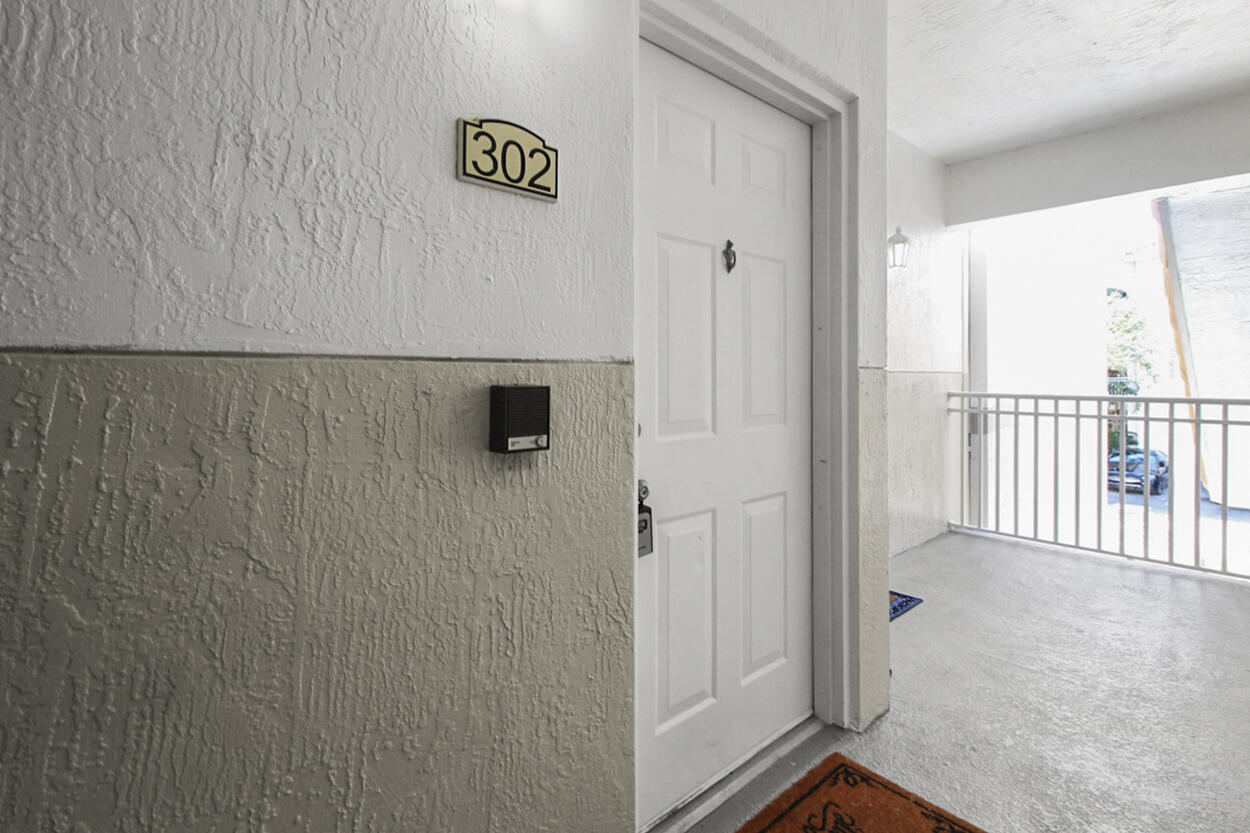 RESIDENCES AT LEGACY PLACE CONDO - Residential Lease