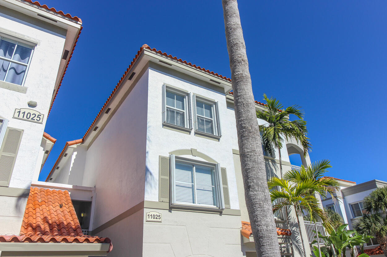 RESIDENCES AT LEGACY PLACE CONDO - Residential Lease