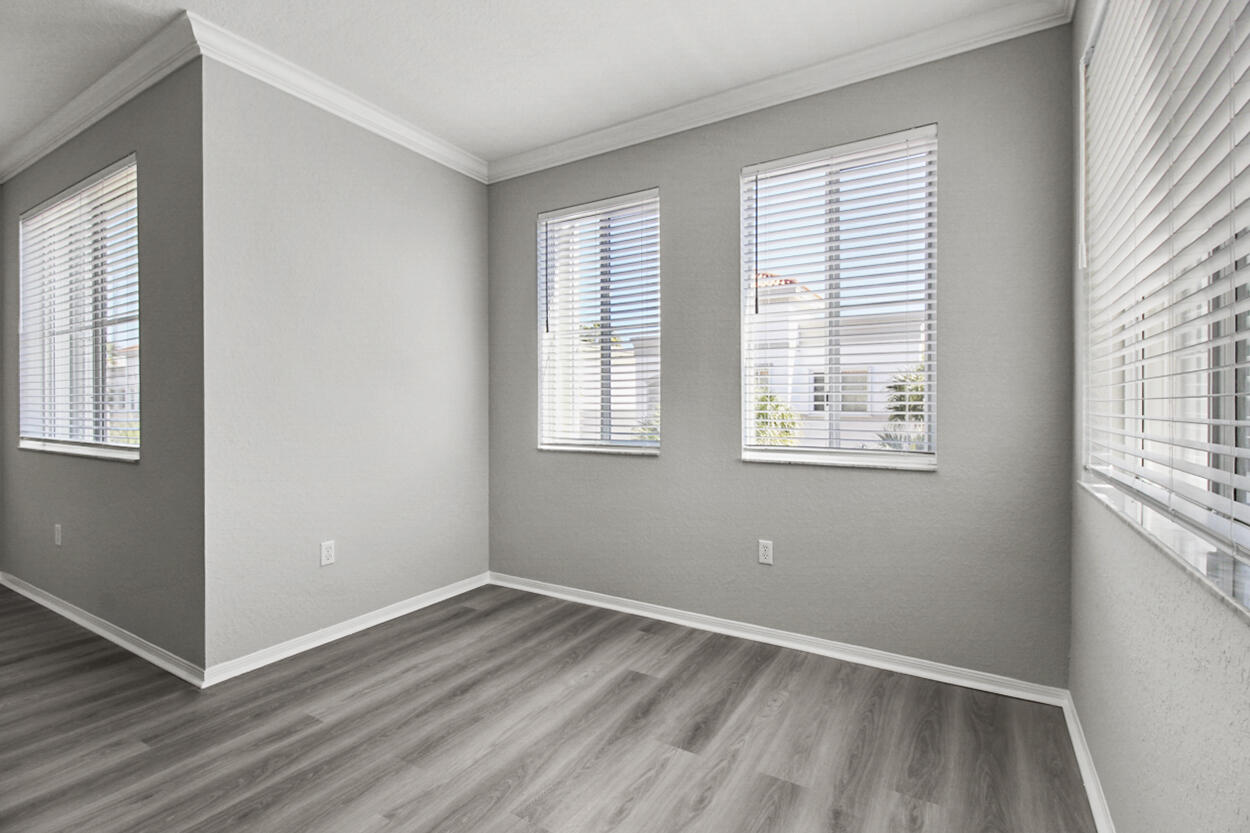 RESIDENCES AT LEGACY PLACE CONDO - Residential Lease