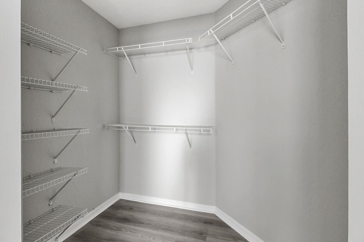 RESIDENCES AT LEGACY PLACE CONDO - Residential Lease