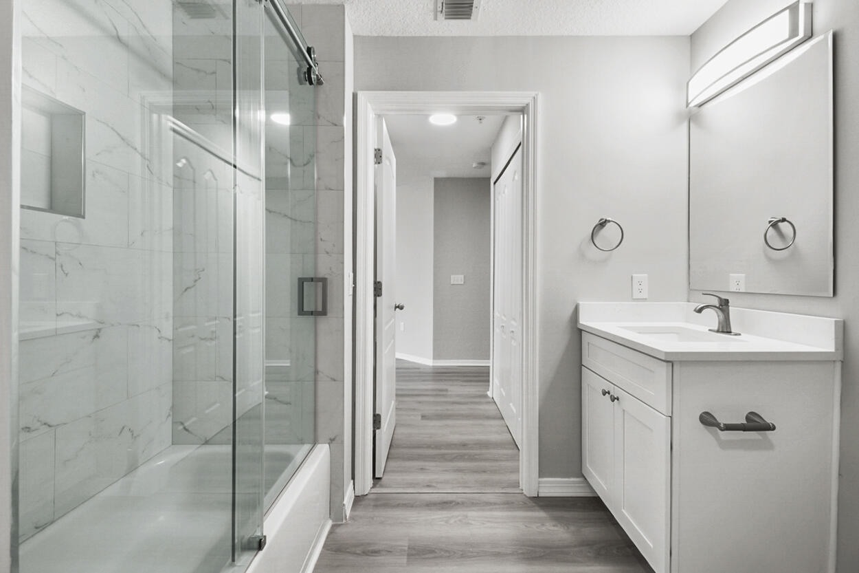 RESIDENCES AT LEGACY PLACE CONDO - Residential Lease