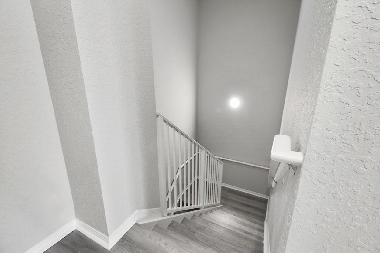 RESIDENCES AT LEGACY PLACE CONDO - Residential Lease