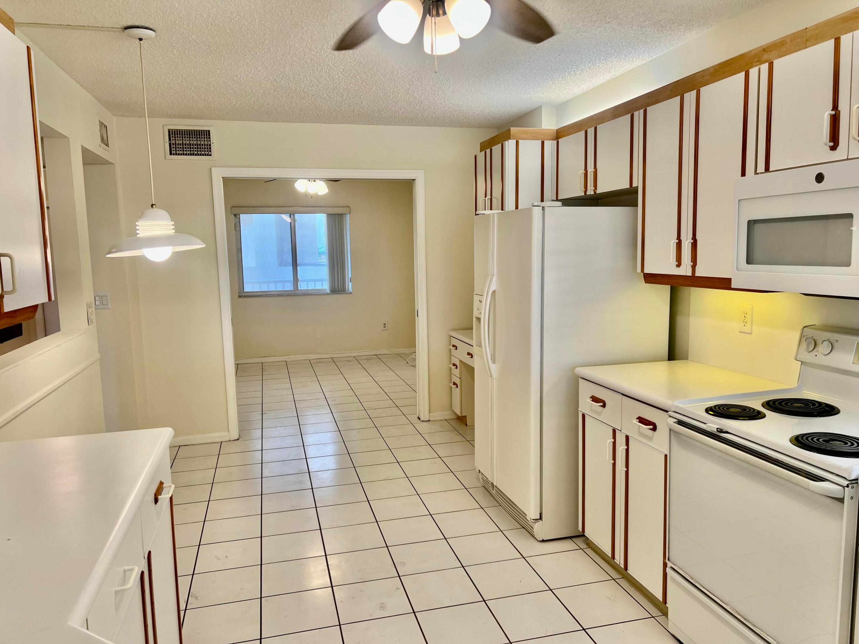 GRANVILLE CONDOMINIUM - Residential Lease