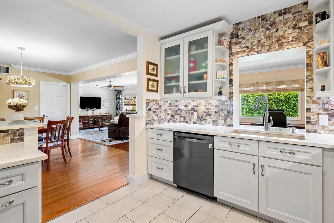 HILLSBORO HEIGHTS - Residential