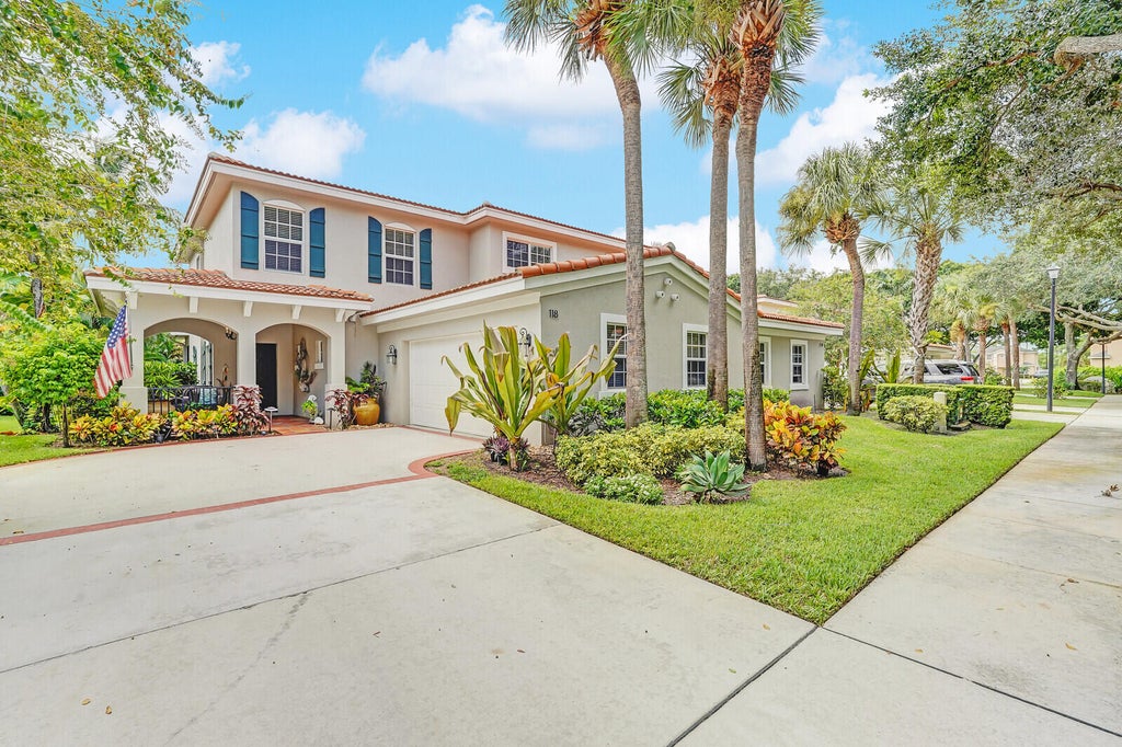 Photo of 118 Owl Pointe Circle, Jupiter, FL 33458 (MLS # R11014199)