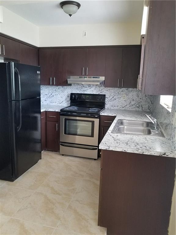 HOLLYWOOD 1-21 B LOT 10-1 - Residential Lease