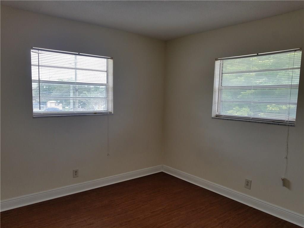 HOLLYWOOD 1-21 B LOT 10-1 - Residential Lease