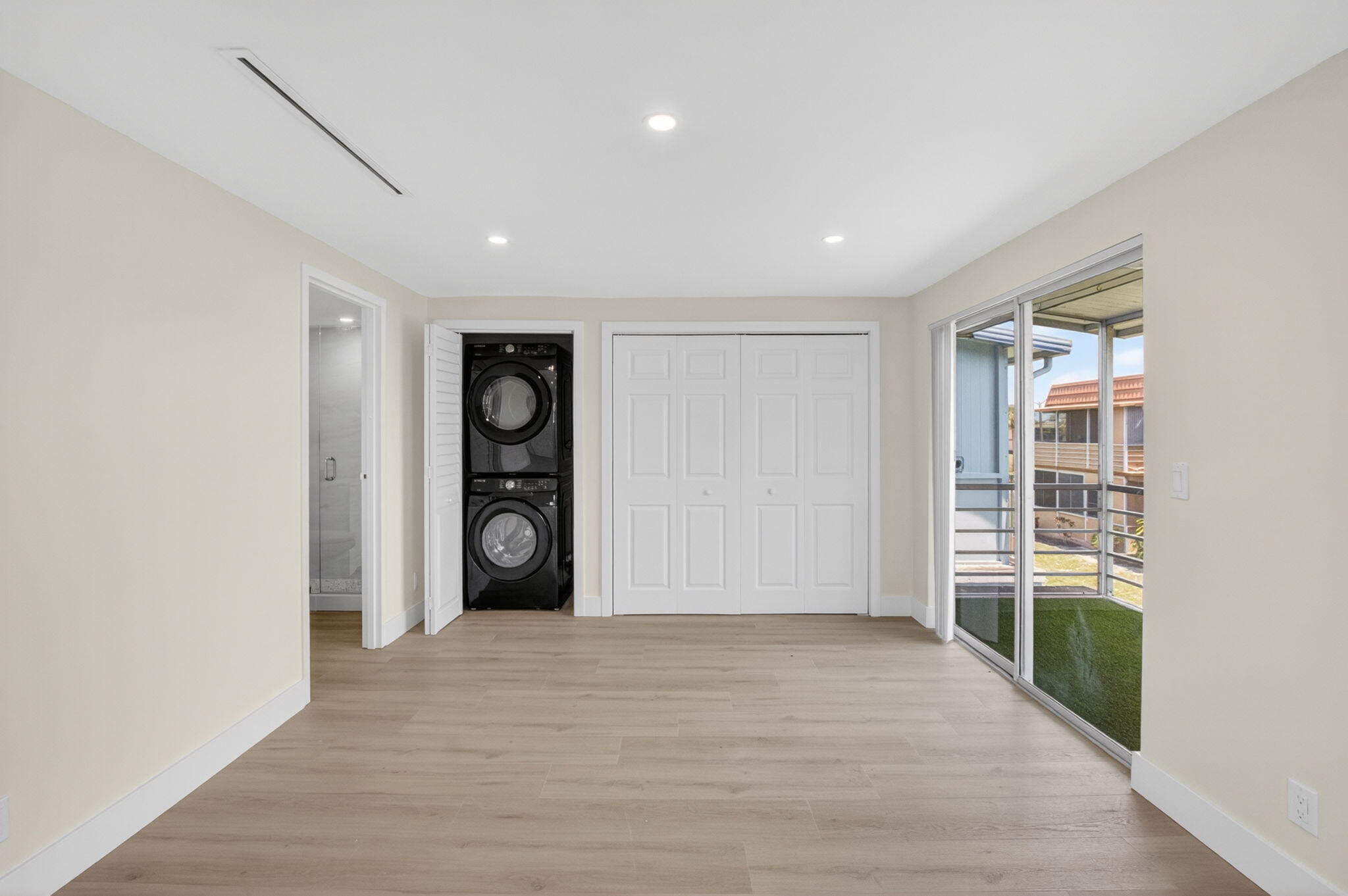 KINGS POINT BRITTANY CONDOS - Residential Lease