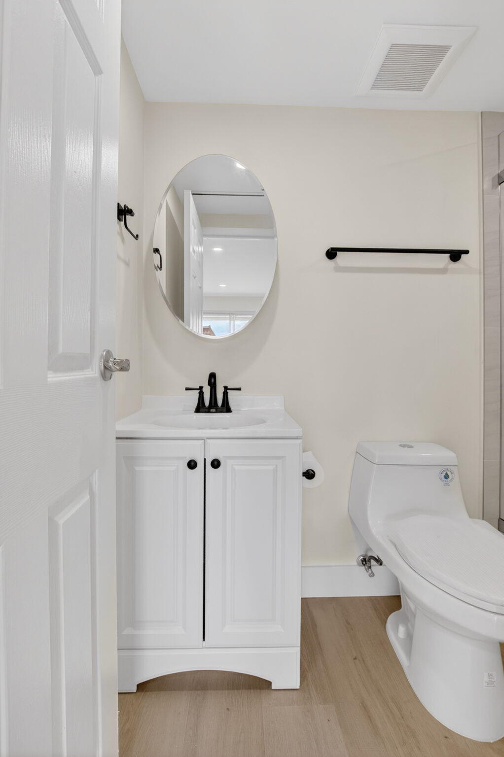 KINGS POINT BRITTANY CONDOS - Residential Lease